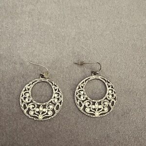 A Classy Chic Boutique Silver Floral Earrings with crystals